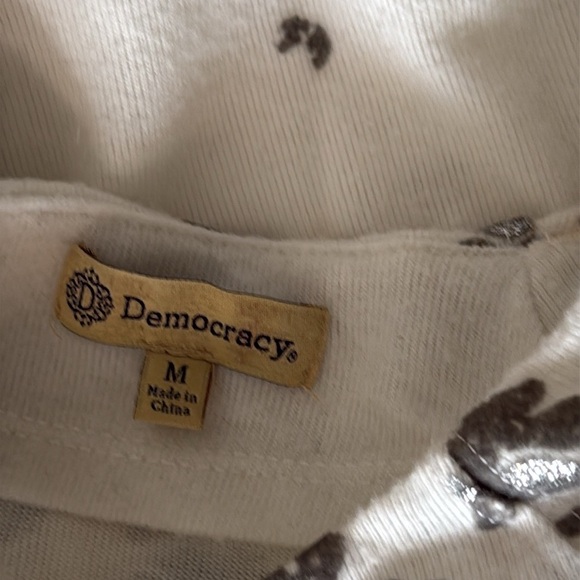 Democracy white sweater medium sparkly gray silver leopard print glam holiday - Picture 11 of 12